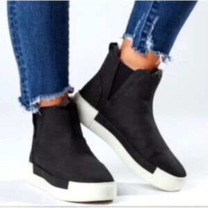 J/Slides NYC W'Proof Fleece Lined Nubuck Boots Size 7.5